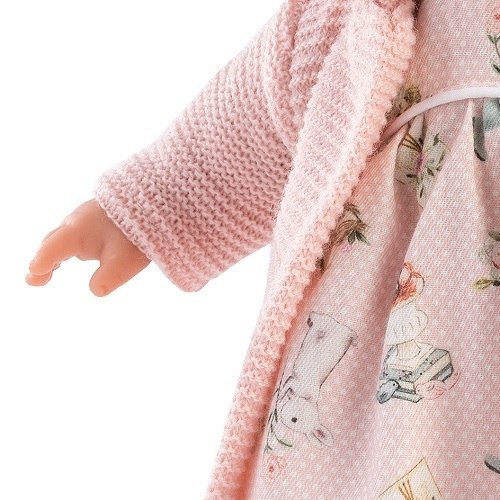 Hiszpańska lalka dziewczynka Aitana w płaszczyku - płacze 33cm Hiszpańska lalka dziewczynka Aitana w płaszczyku - płacze 33cm